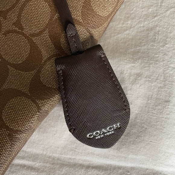 Coach Brown and Tan Shoulder Bag - Picture 4 of 7